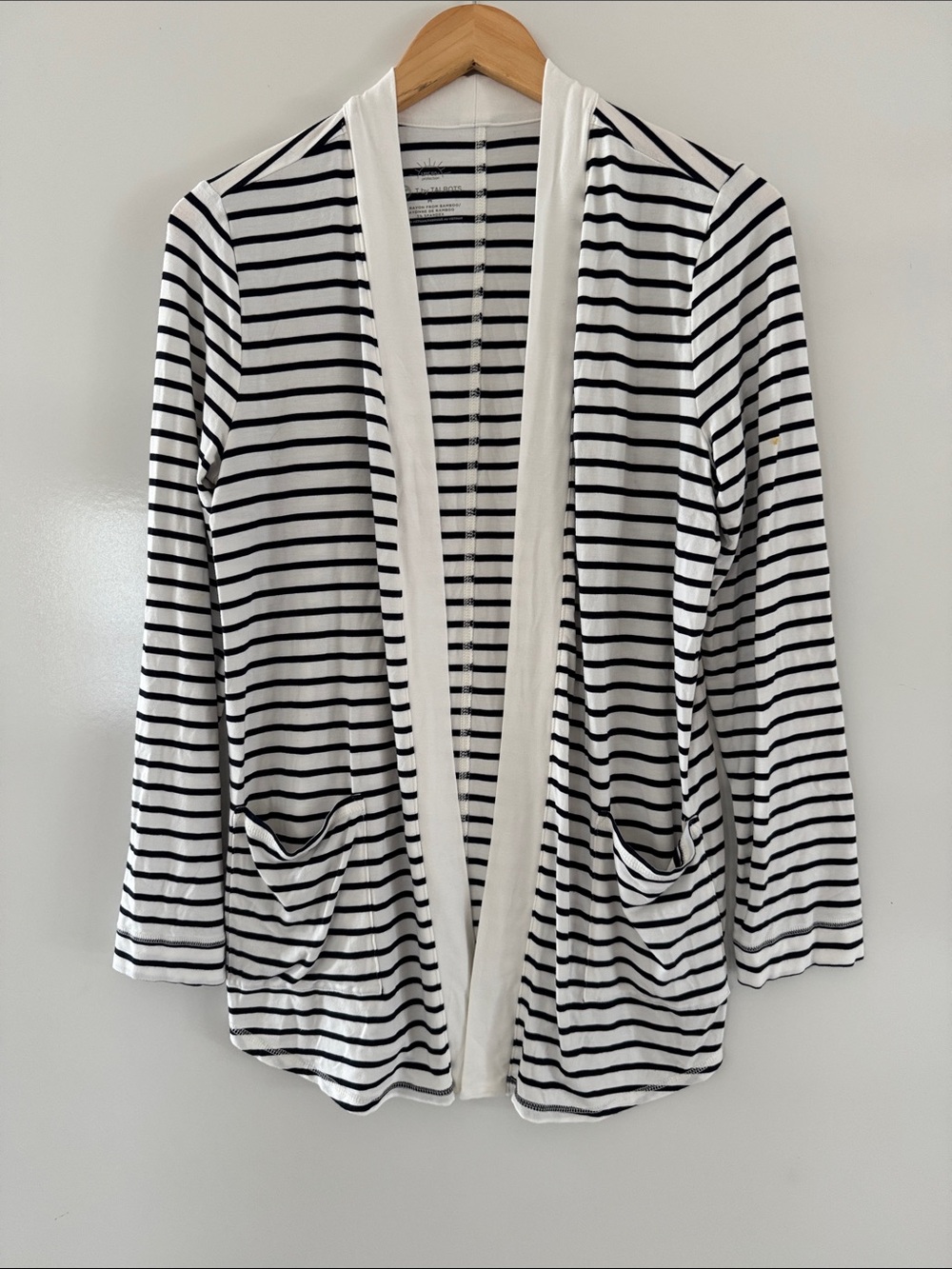T by Talbots Sweater Size Medium White Navy Stripe UPF 50 Bamboo Pocket Cardigan